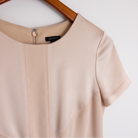 ANN TAYLOR . Satin Sheath Dress - Picture 15 of 15